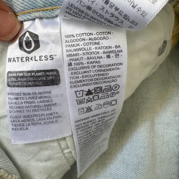 NWOT Levi's Premium 501 Original Fit High Rise Women's Shorts, BIG E, Light Wash - Picture 7 of 8